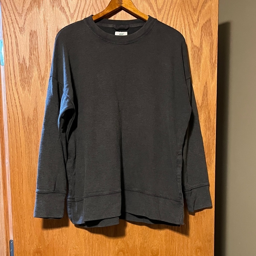 Aerie Women’s Charcoal Long Sleeve Tee